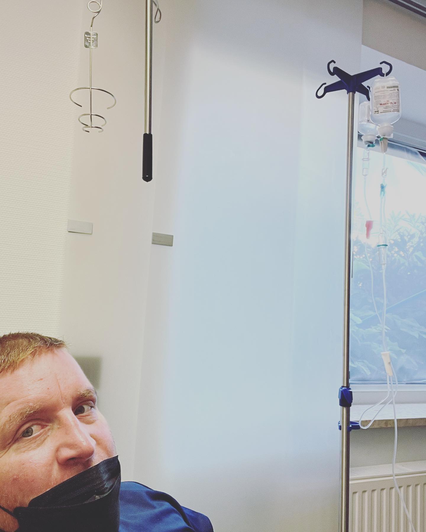 Das Problem als Kranker ist, du wirst von allen Ecken geprüft, du musst alles vorlegen und beweisen und Anträge über Anträge stellen, die dann wieder doppelt geprüft werden … und wehe Anlage 2 fehlt … und denk an die Frist ….

ABER WER ZEIGT UNS WIE DAS GEHT?

SORRY DEUTSCHLAND DAS IST MEIN ERSTER UNHEILBARER KREBS, ICH ÜBE NOCH ….. 

Uns wäre sehr geholfen wenn wir mehr Zeit hätten gesund zu werden anstatt uns Sorgen zu machen ob wir unserer Miete zahlen können … ausgesucht haben wir uns das auch nicht …. 

Ich bin für die Vereinfachung aller behördlichen Papiere für Palliativpatienten 🦀

#krebsblogger #krebsisteinarschloch #krebskämpfer #krebskrank #cancer #cancerfighter #lifestyle #lifeisgood #lifeisbeautiful #lifecoaching #lifegoals #lifeofadventure #love #selfie #healthylifestyle #healthy #gesundheit #gesundleben #krank #krankheit #lebensfreude #lebengenießen #lebensqualität #lebedeinleben #lebensmotto #fickdichkrebs #zitate