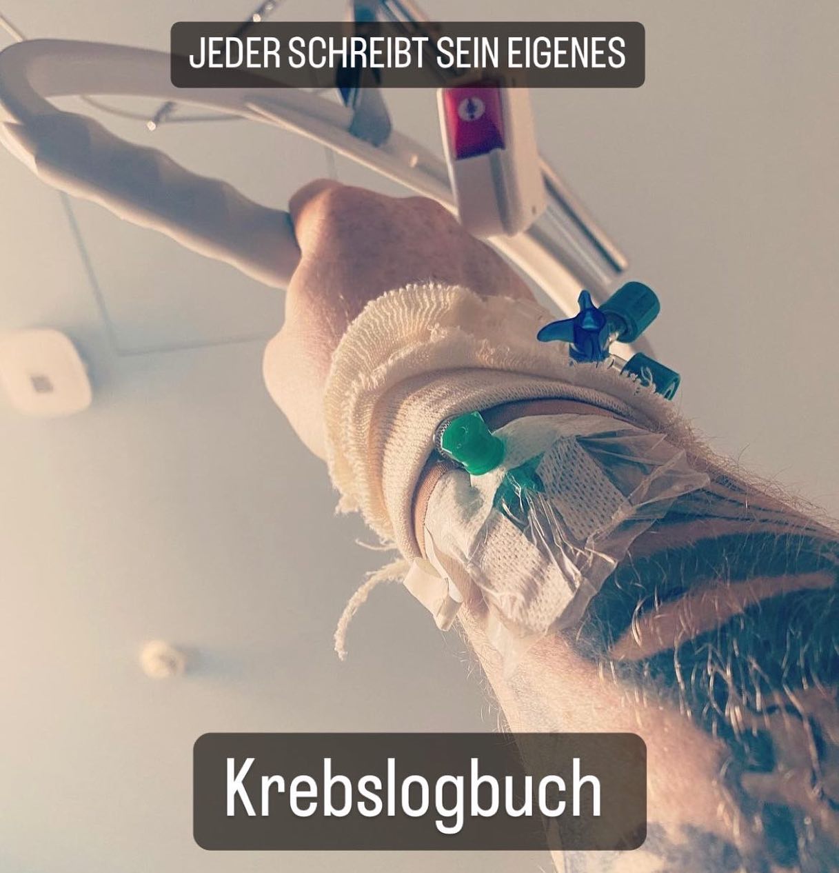 Der Tag an dem alles begann …
Der Tag an dem mir klar wurde …

JEDER VON UNS SCHREIBT SEIN EIGENES KREBSLOGBUCH

#krebsblogger #krebsisteinarschloch #krebskämpfer #krebskrank #cancer #cancerfighter #lifestyle #lifeisgood #lifeisbeautiful #lifecoaching #lifegoals #lifeofadventure #love #selfie #healthylifestyle #healthy #gesundheit #gesundleben #krank #krankheit #lebensfreude #lebengenießen #lebensqualität #lebedeinleben #lebensmotto #fickdichkrebs #zitate#darmkrebs #palliativ
