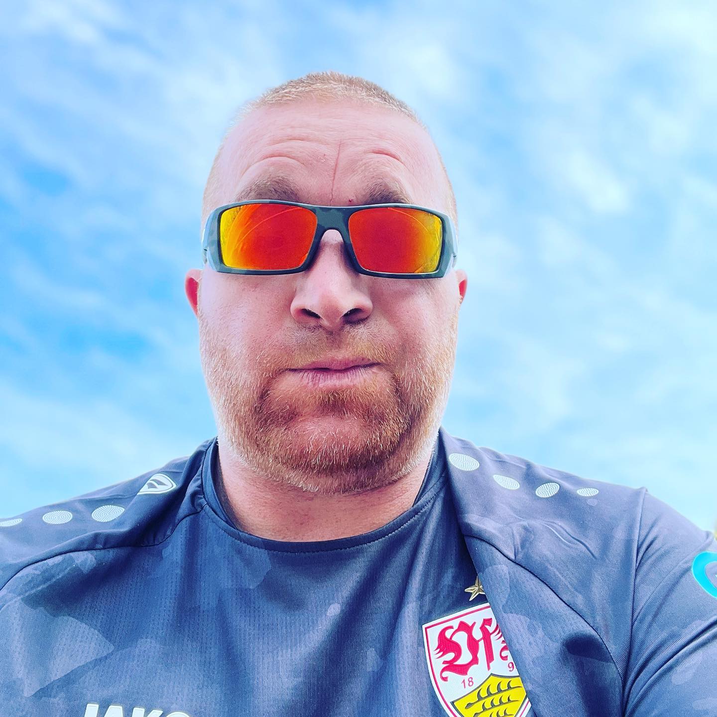 Nix größer gewachsen… eine unklare Stelle … Leber voll …. Wie geht man mit dem Ergebnis um ?
 

 Na ich sag mal so:

Aufgeben ist nicht. Also Arschbacken zusammen und weiter … nicht zurückblicken … morgen wird’s geil … niemals den Mut verlieren und immer die Faust nach oben …. Wenn dann killt mich was anderes irgendwann… aber du nicht …. 👊🏽👊🏽👊🏽👊🏽👊🏽👊🏽👊🏽👊🏽👊🏽👊🏽👊🏽

Übrigens kleiner Tipp:

Nie von unten Fotografieren …. Doppelkinn … Popel und Nasenhaargefahr bei 200% 

#krebsisteinarschloch#darmkrebs#krebskämpfer #krebskrank #cancer #cancerfighter #lifestyle #lifeisgood #lifeisbeautiful #lifecoaching #paliativ #darmkrebs#lifeofadventure #love #selfie #healthylifestyle #healthy #gesundheit #gesundleben #krank #krankheit #lebensfreude #lebengenießen #lebensqualität #lebedeinleben #lebensmotto #fickdichkrebs #zitate