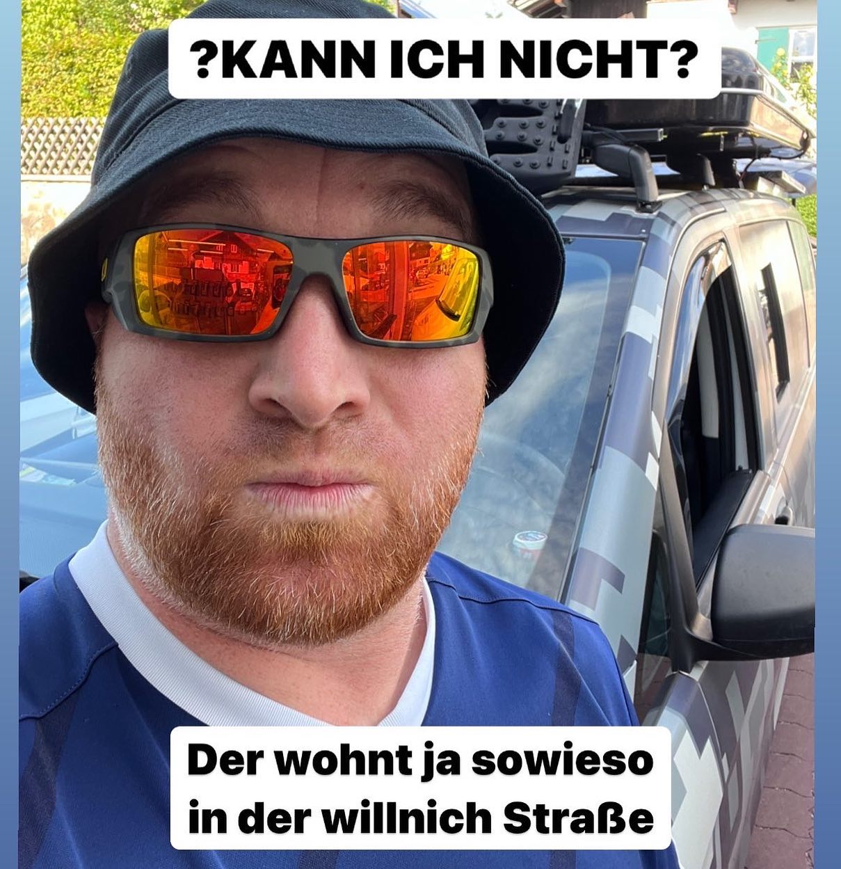 Ja manchmal besser gesagt als getan aber für meinen Teil hab ich festgestellt sich ab und an auch mal nen Tritt zu verpassen oder deine Mitmenschen geben dir mal ne Ansage. 

Ausreden finde ich immer, meistens auch richtig geile. 

Boah sorry hab Krebs, hab dies… das drückt ne Metastase…. Aber ganz oft drückt auch einfach der Herr Motivation. 

Am Ende war es immer geil, auch wenn ich mich gewehrt habe. Am Ende war es genau dieses—-> setz dich doch wenigstens an den Bettrand, wenn es dir kacke geht, oder war es das, komm machen wir mal das Fenster auf oder hab dir draußen nen Stuhl hingestellt. 

Aber auch Dinge wie komm, steig ins Auto lass uns was erleben. Immer war es besser als daheim. Immer 😀❤️❤️ @tantejani @conny.kolb62 @san.smile24 @si_lvia3252 @steffen_ 

Danke für die Geduld danke für die Tritte und danke für alles ❤️

Ich hätte viel viel verpasst in dem Glauben das grade nicht zu schaffen ❤️❤️ und dennoch ist es manchmal schwer und mühselig, aber meistens sind es die Kleinigkeiten und nicht der Berggipfel der diese Momente so wichtig und besonders machen 

#krebsisteinarschloch#darmkrebs#krebskämpfer #krebskrank #cancer #cancerfighter #lifestyle #lifeisgood #lifeisbeautiful #lifecoaching #paliativ #darmkrebs#lifeofadventure #love #selfie #healthylifestyle #healthy #gesundheit #gesundleben #krank #krankheit #lebensfreude #lebengenießen #lebensqualität #lebedeinleben #lebensmotto #fickdichkrebs #zitate