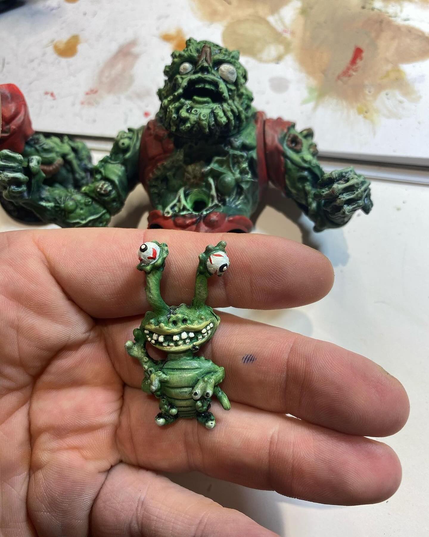 Einfach mal nen anderes Hobby 😉😉 gehört irgendwie zu mir. Kolbe und Spielzeug. Also wieso nicht aus altem was neues machen. Alte Figuren so machen wie ich sie mir kaufen würde. Selbst gießen anmalen Packung neu gestalten usw … unzählige Arbeitsschritte. Und genau das möchte ich weiterhin machen für das kommende Jahr. Hier mal ein Einblick wie man sowas macht bzw. wie ich es gemacht hab.
Witziges Hobby das man auch im Bett im Stuhl usw machen kann. Hab es jetzt 2 Jahre ruhen lassen weil ich soooo gefangen war in meinem Kopf mit Krankheit usw …. 2024 will ich da wieder angreifen. Das ist für mich Therapie. 

#krebsisteinarschloch #darmkrebs#krebskämpfer #krebskrank #cancer #mutmacher #cancerfighter #lifestyle#cancerblogger #lifeisgood #lifeisbeautiful #lifecoachin #palliativ #darmkrebs#lifeofadventure #dasistpalliativ #selfie #healthylifestyle #healthy #gesundheit #gesundleben #krank #krankheit #lebensfreude #darmkrebskämpfer #krebskrank  #cancerfighter #lebedeinleben #lebensmotto #fickdichkrebs #zitate 
#fckcancer